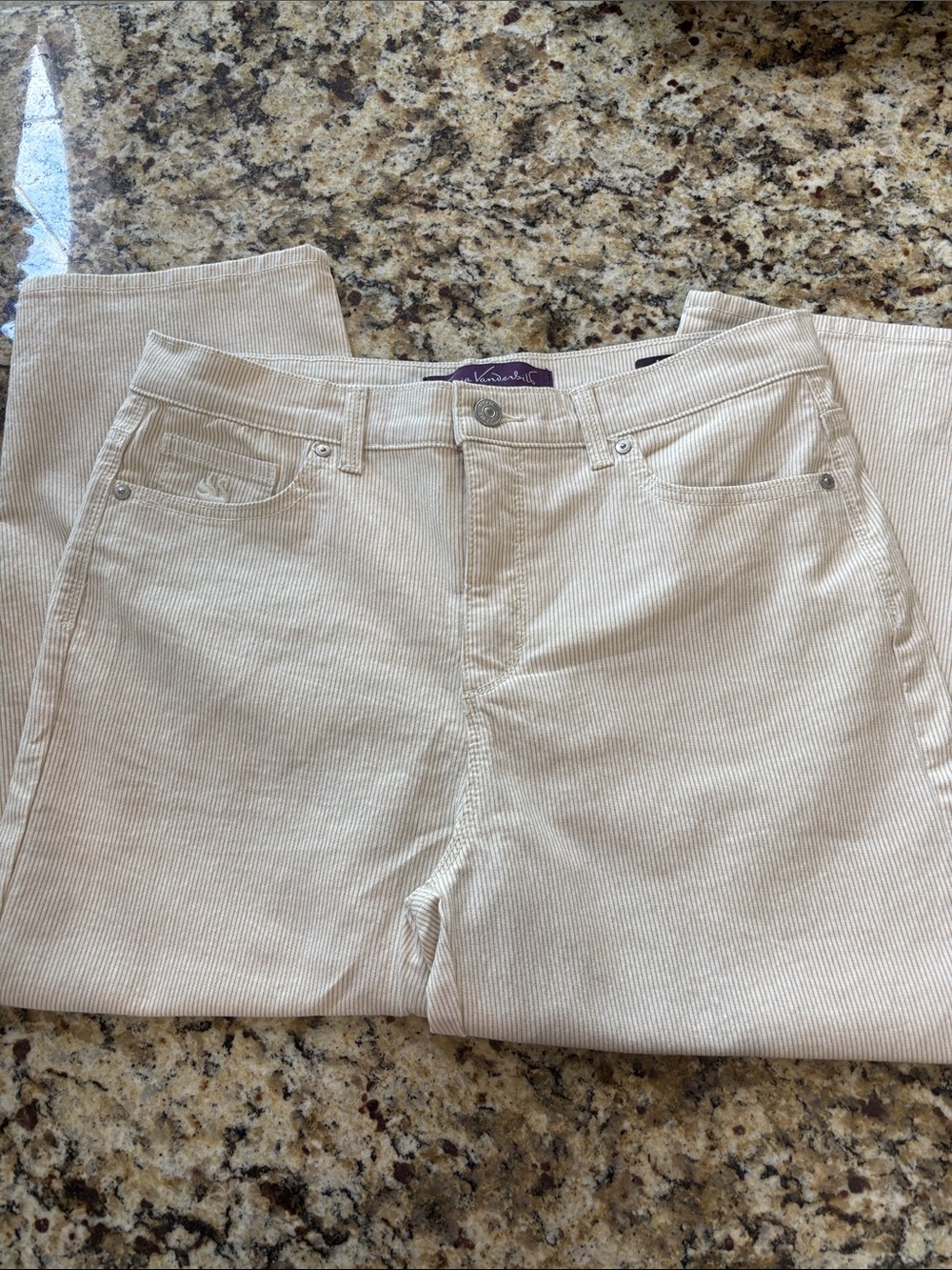 Gloria Vanderbilt Women's Cream Corduroy Capris